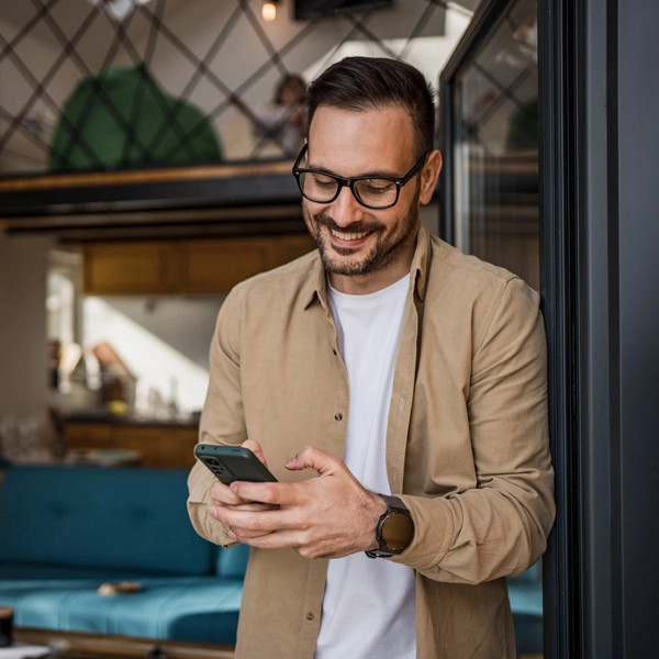 Seamless integration of legacy telephony with cloud-based contact centre